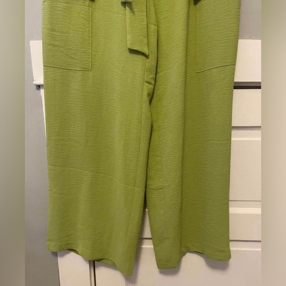 Tie-Front Crepe Wide Leg Pants - Picture 3 of 10